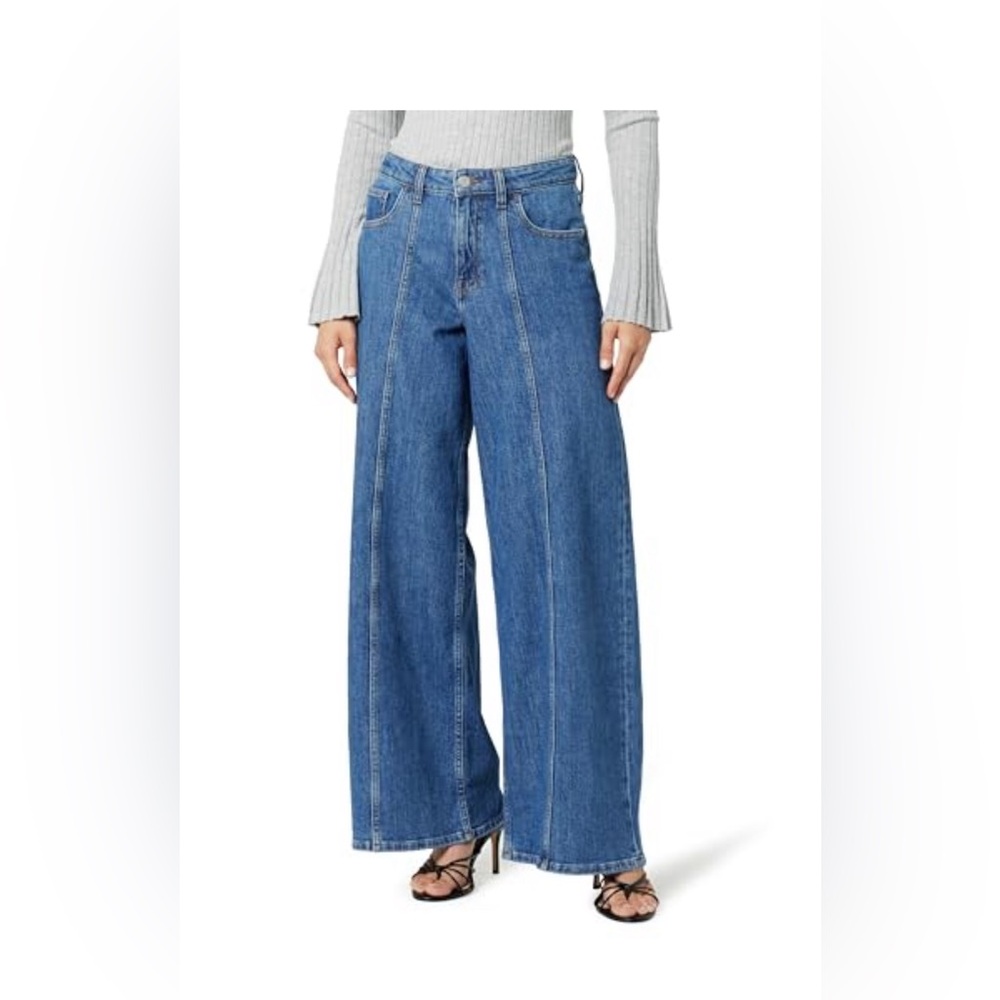 The Drop Women's Frida Relaxed Fit Jeans.  Size 29.  New with tag.